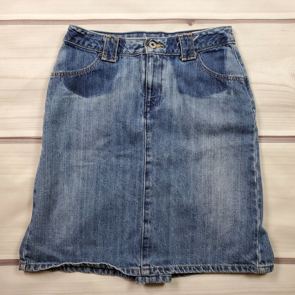 Levi's Denim Blue Jean Skirt Junior's Small Dark Wash Button Flap Pockets Y2K